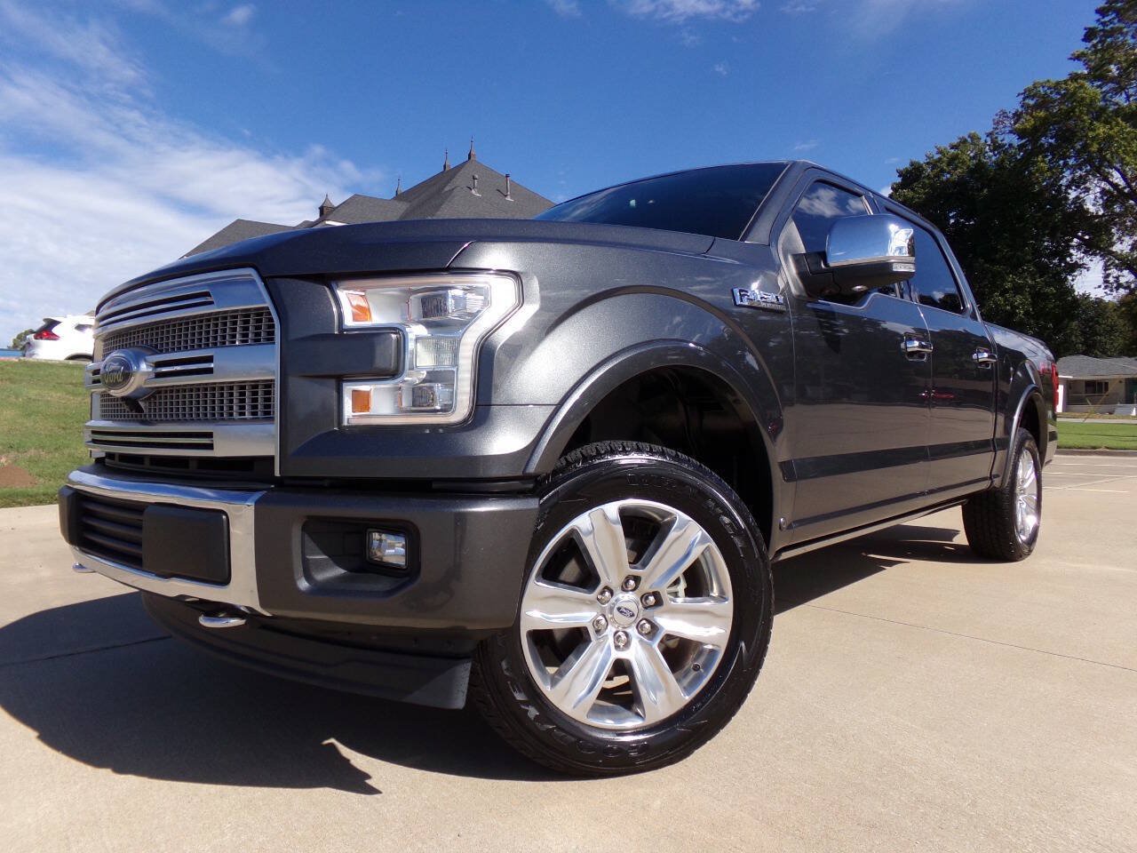 Used 2017 Ford F150 Platinum w/ Equipment Group 701A Luxury AWD/4WD image 15