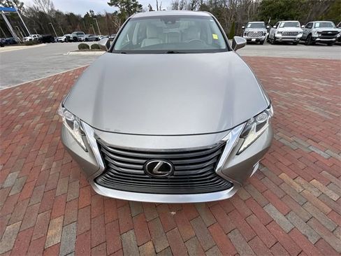 Used 2018 Lexus ES 350 image 2