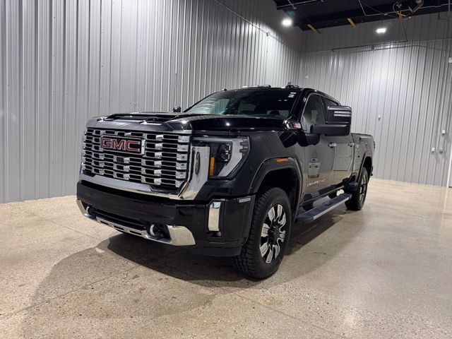 Used 2024 GMC Sierra 2500 Denali w/ Denali Reserve Package AWD/4WD image 1