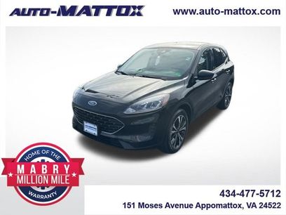 Used 2022 Ford Escape SE w/ SE Sport Appearance Package