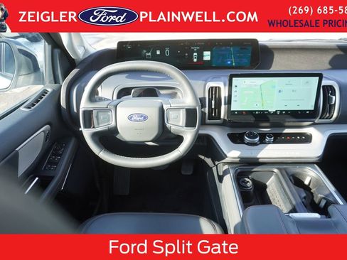 Used 2025 Ford Expedition Max Active image 18