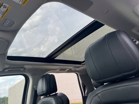 New 2027 Lincoln Navigator Reserve AWD/4WD image 39