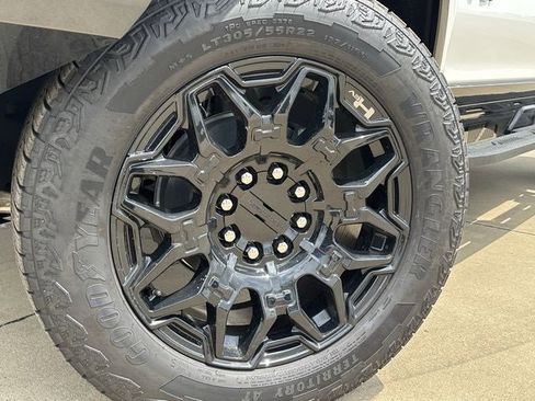 New 2025 GMC Hummer EV 2X image 27