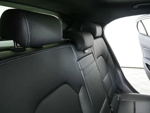 Used 2018 Mercedes-Benz GLA 250 4MATIC image 21