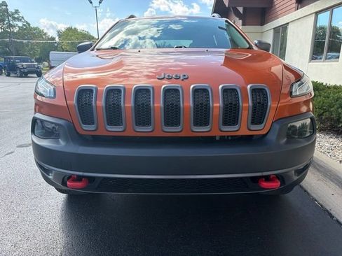 Used 2015 Jeep Cherokee Trailhawk w/ Comfort/Convenience Group AWD/4WD image 16