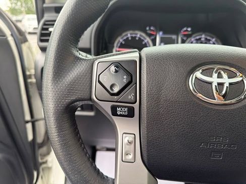 Used 2021 Toyota 4Runner Limited AWD/4WD image 23