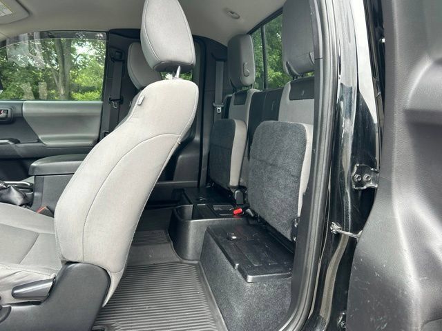 Used 2020 Toyota Tacoma SR w/ SX Package AWD/4WD image 33