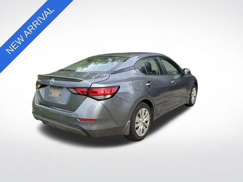 Used 2020 Nissan Sentra S w/ Trunk Package FWD image 3