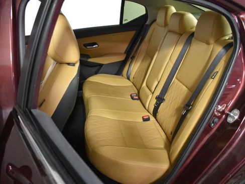 Used 2023 Nissan Sentra SV w/ SV Premium Package FWD image 27