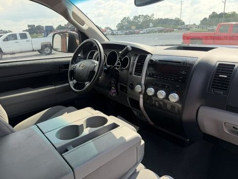Used 2012 Toyota Tundra 4x4 CrewMax w/ Tow Pkg image 8