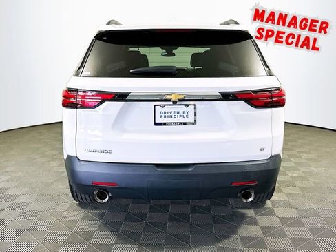 Used 2023 Chevrolet Traverse LT FWD image 7