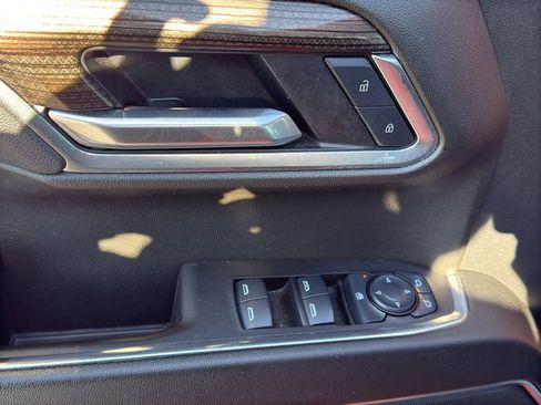 Used 2025 Chevrolet Silverado 1500 LT image 10