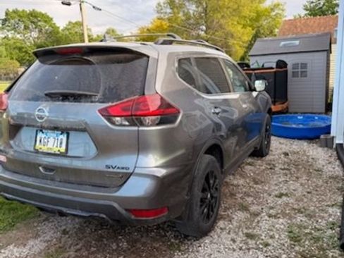 Used 2018 Nissan Rogue SV AWD/4WD image 4