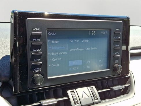 Used 2019 Toyota RAV4 XLE Premium w/ Cold Weather Package AWD/4WD image 18