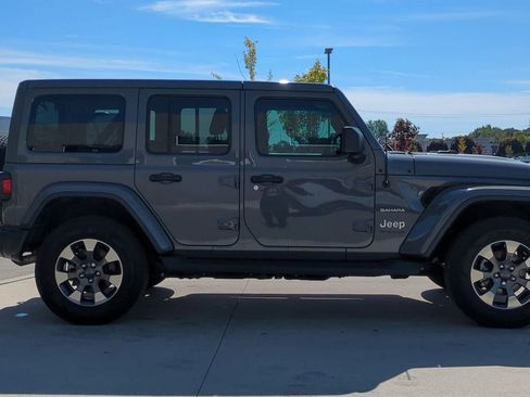 Used 2018 Jeep Wrangler Unlimited Sahara image 5