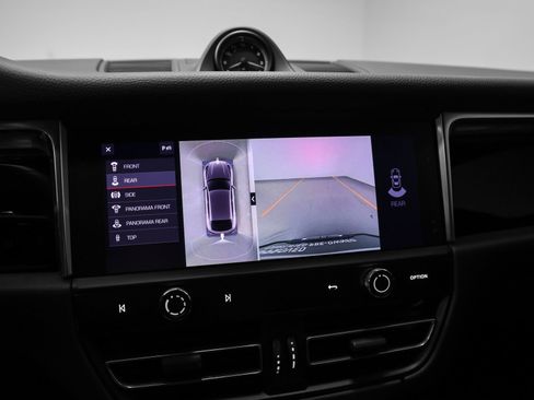 Certified 2024 Porsche Macan AWD/4WD image 36