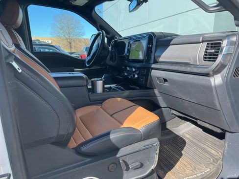 Used 2024 Ford F250 Platinum w/ FX4 Off-Road Package image 8