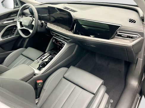 Certified 2025 Audi Q5 Premium Plus w/ Premium Plus AWD/4WD image 16