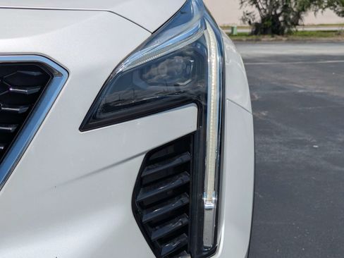 Certified 2019 Cadillac XT4 Sport FWD image 32