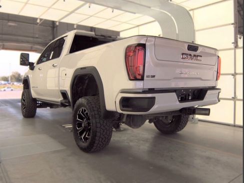 Used 2020 GMC Sierra 2500 Denali w/ Denali Ultimate Package AWD/4WD image 3
