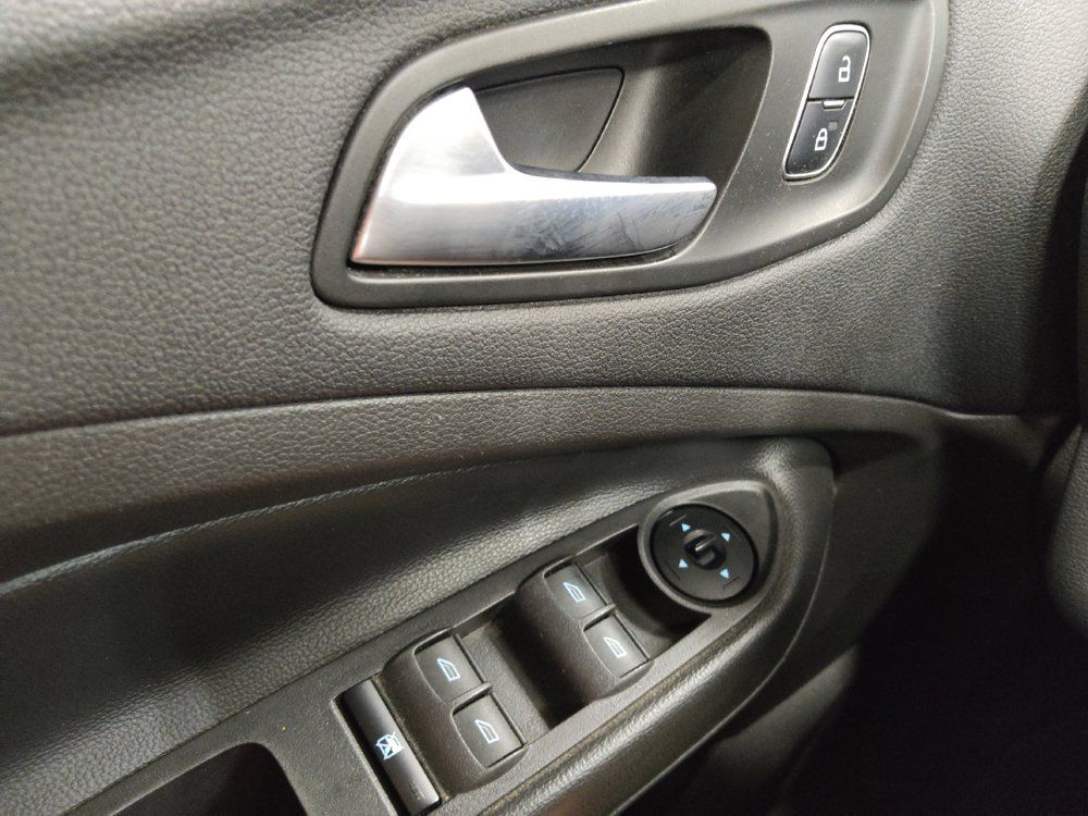 Used 2018 Ford Escape SE FWD image 27
