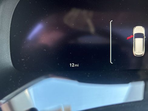 New 2026 Toyota Highlander Platinum image 2