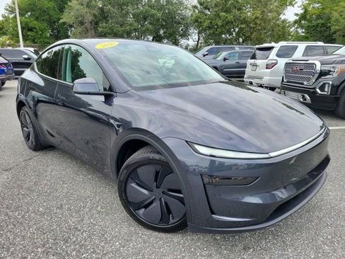 Used 2026 Tesla Model Y Long Range AWD/4WD image 8