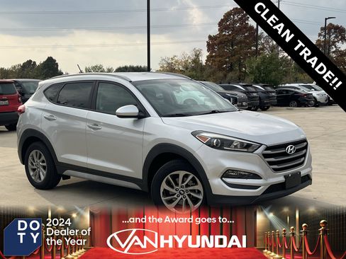 Used 2017 Hyundai Tucson SE image 1
