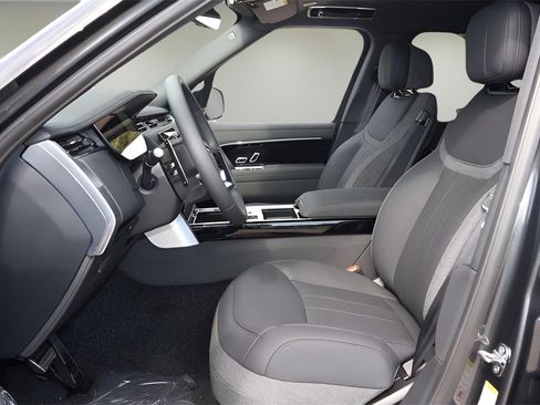 New 2025 Land Rover Range Rover SE image 12