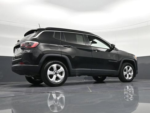 Used 2021 Jeep Compass Latitude FWD image 31