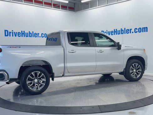 Used 2022 Chevrolet Silverado 1500 LT image 3