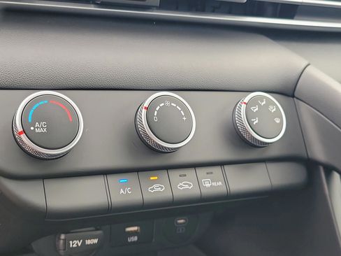 New 2026 Hyundai Elantra SE FWD image 13