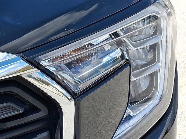 Used 2023 GMC Terrain SLE AWD/4WD image 12