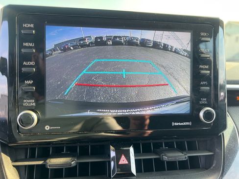 Used 2022 Toyota Corolla LE FWD image 29