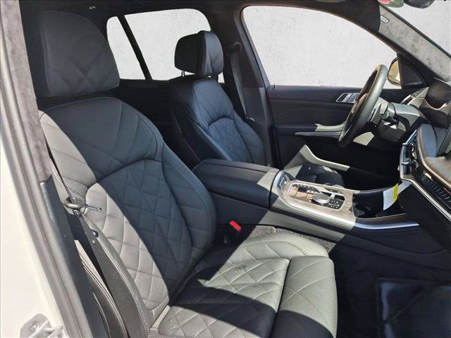 Used 2026 BMW X5 xDrive40i w/ M Sport Package AWD/4WD image 23