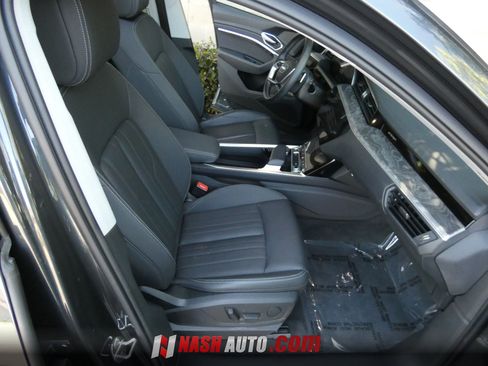 Used 2021 Audi e-tron Premium w/ Convenience Plus Package AWD/4WD image 26