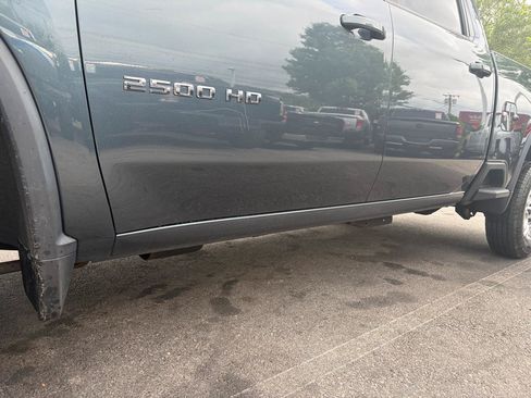 Used 2020 Chevrolet Silverado 2500 LT w/ Fleet Comfort Package AWD/4WD image 11