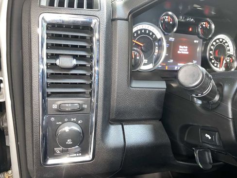 Used 2017 RAM 1500 Laramie w/ Convenience Group AWD/4WD image 23