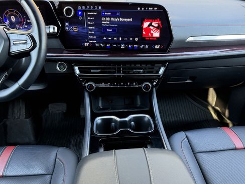 Used 2024 Chevrolet Traverse RS w/ LPO, Floor Liner Package image 7