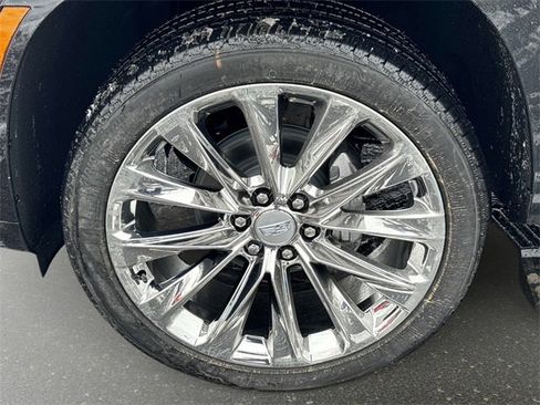 New 2026 Cadillac Escalade ESV Luxury w/ LPO, Radiant Package image 8