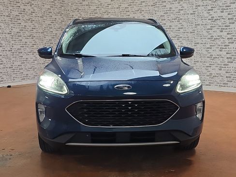 Used 2020 Ford Escape Titanium w/ Titanium Premium Package 2.0 image 4