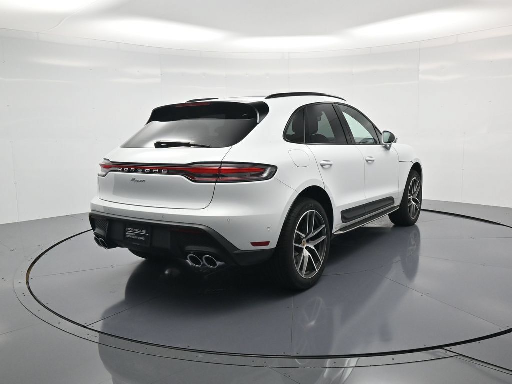 Used 2026 Porsche Macan Turbo AWD/4WD image 34