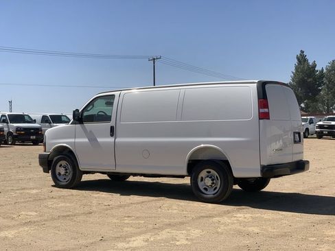 New 2026 Chevrolet Express 2500 RWD image 6
