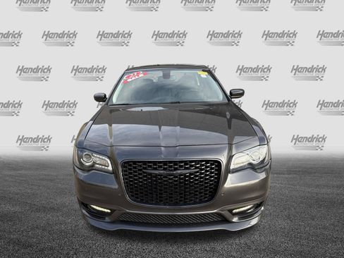 Used 2023 Chrysler 300 Touring L w/ Popular Equipment Group RWD image 3