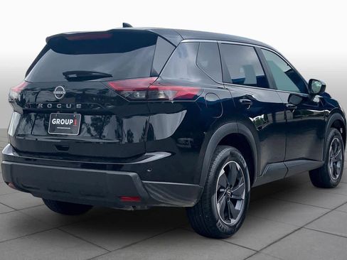 Used 2025 Nissan Rogue SV FWD image 13