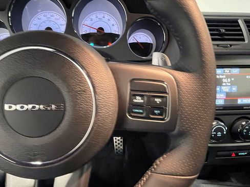 Used 2014 Dodge Challenger SXT image 84