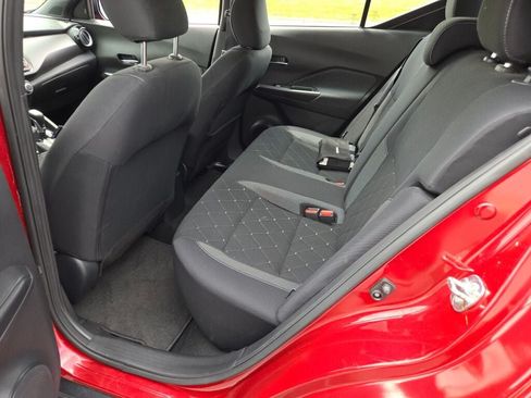 Used 2020 Nissan Kicks SV FWD image 16