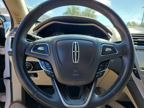 Used 2017 Lincoln MKZ Reserve image 19