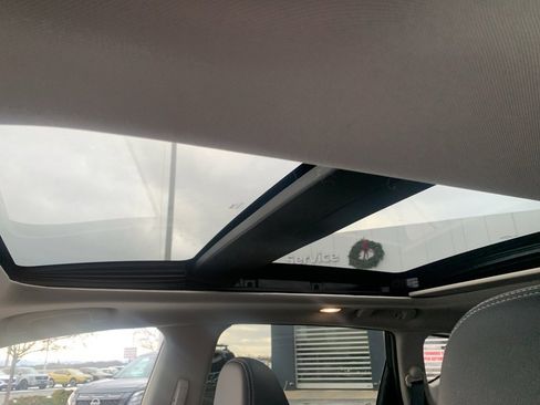 Used 2020 Nissan Murano SL w/ Moonroof Package image 11