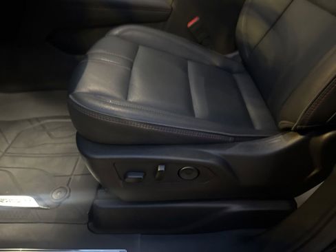 Used 2025 Chevrolet Tahoe RST w/ Comfort Package RWD image 16